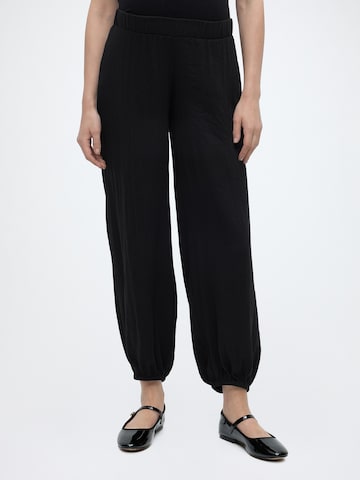 MAMALICIOUS Barrel Spodnie 'MLHANNA' w kolorze czarny: przód