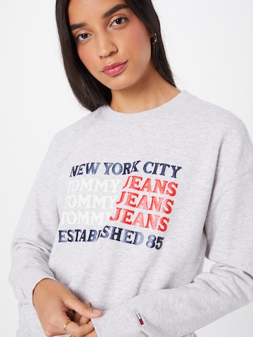 Tommy Jeans Sweatshirt i grå