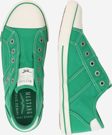 MUSTANG - Sapatilhas slip-on em verde