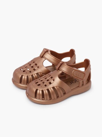 IGOR Beach & Pool Shoes in Brown