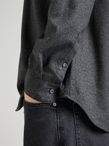 Abercrombie & Fitch Средняя посадка Рубашка в Черный