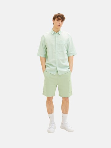 Regular Pantaloni cu buzunare de la TOM TAILOR DENIM pe verde