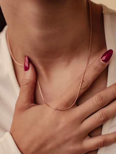 Collana 'Round Snake' Hey Happiness di colore oro rosé, Visualizzazione prodotti