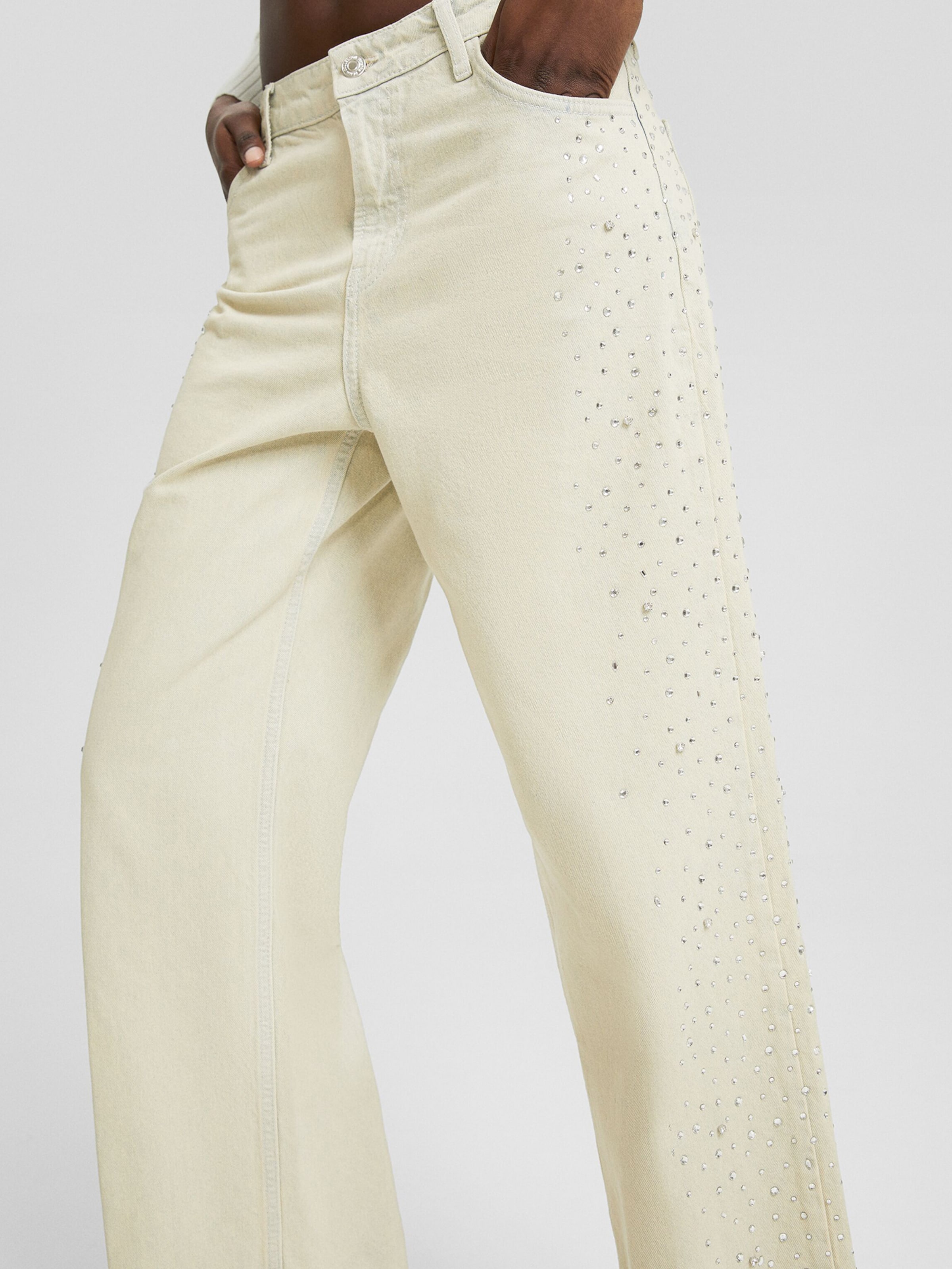 Bershka beige jeans hotsell