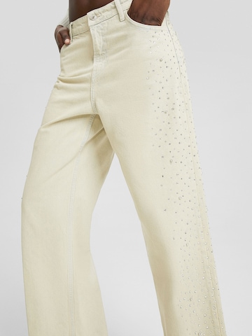 Bershka Lużny krój Jeansy w kolorze beżowy