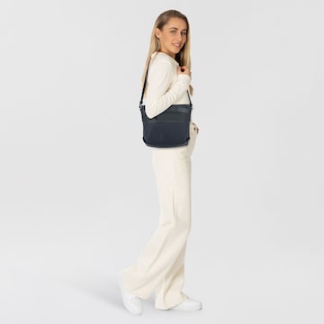 TOM TAILOR Schoudertas 'Nicolina' in Blauw: voorkant