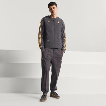 ADIDAS ORIGINALS Vest 'Manchester United Terrace Icons' in Black