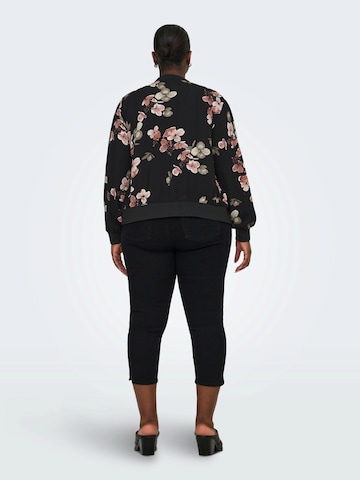 juoda ONLY Carmakoma Demisezoninė striukė 'CARLUX'