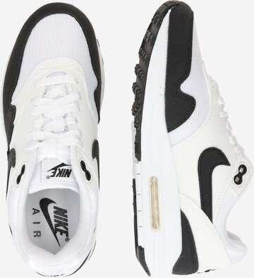 Nike Sportswear - Zapatillas deportivas bajas 'Air Max 1 87' en blanco