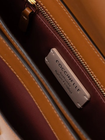 Coccinelle Umhängetasche 'Coccinelle C-Me Calf Handbag Calf Smooth Leather'‌‌‌‌‌‌‌‌ in Braun