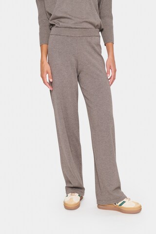 SAINT TROPEZ Regular Broek 'Mila' in Grijs: voorkant
