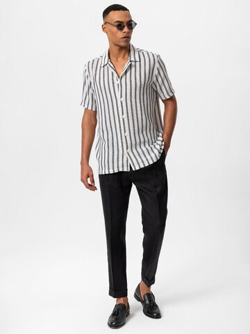 Coupe regular Chemise Antioch en noir