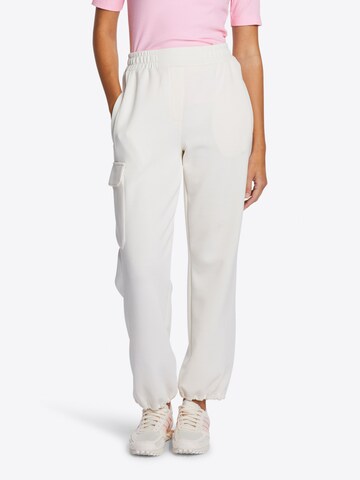 Rich & Royal Tapered Cargo trousers in White: front