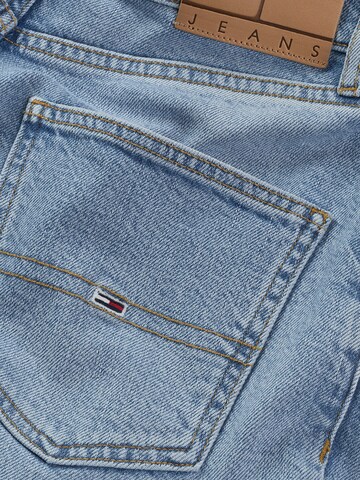 Tommy Jeans Regular Jeans 'Layla' in Blue