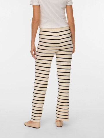 Regular Pantalon 'VADA' VERO MODA en noir