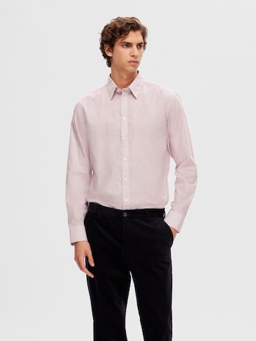 SELECTED HOMME Slim fit Button Up Shirt 'SOHO' in Pink: front