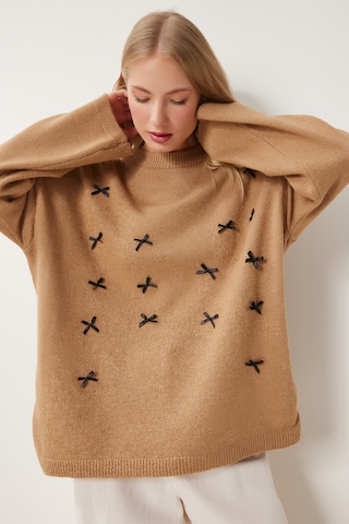 Happiness İstanbul Pullover in Braun