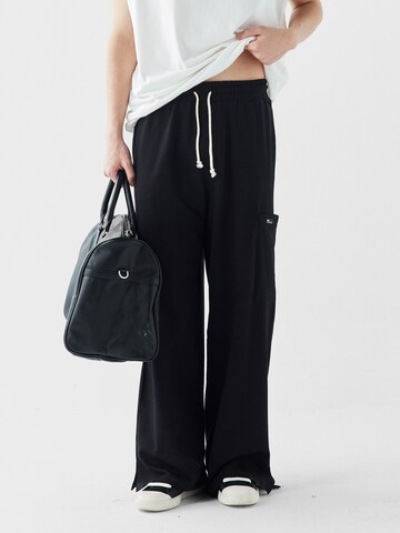 Loosefit Pantaloni 'Kyle' di VAMOS CLO in nero: frontale