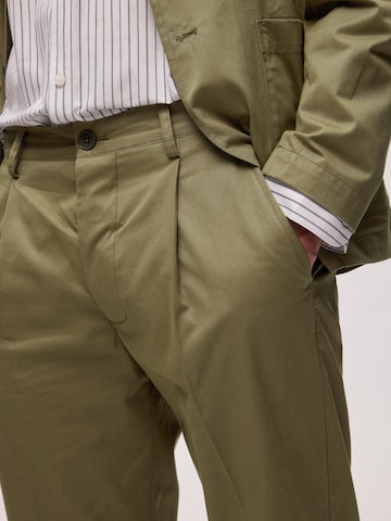 SELECTED HOMME tavaline Voltidega püksid 'LOIK', värv roheline