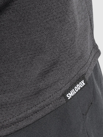 Smilodox T-Shirt 'Kenley' in Schwarz