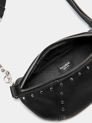 Pull&Bear Gürteltasche in Schwarz