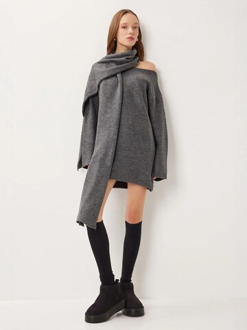 Happiness İstanbul Sweater in Grey