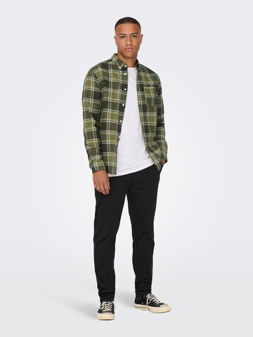 Coupe regular Chemise 'ALVARO' Only & Sons en vert