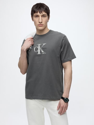 Calvin Klein Jeans Μπλουζάκι '20s' σε γκρι