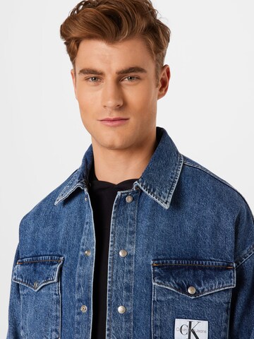 Calvin Klein Jeans - Chaqueta de entretiempo en azul