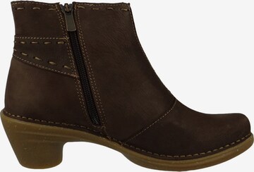 EL NATURALISTA Ankle Boots in Brown