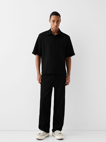 Bershka Loosefit Hose in Schwarz