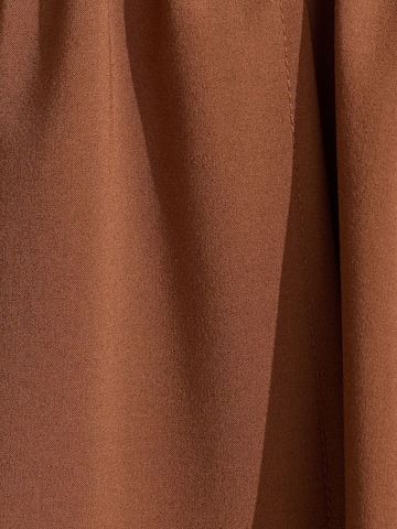 Dilvin - Blusa em castanho