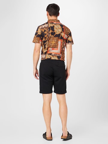 Key Largo Regular Shorts 'MPA LAKE' in Schwarz