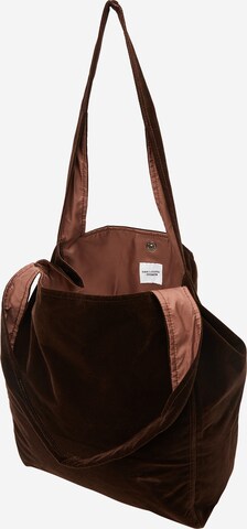 Ema Louise x ABOUT YOU Shopper 'Mara' in Brown