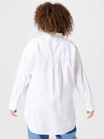 Camicia da donna 'MINSA' di ONLY Carmakoma in bianco