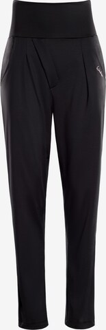 Winshape Конический (Tapered) Спортивные штаны 'HP103' в Черный: спереди