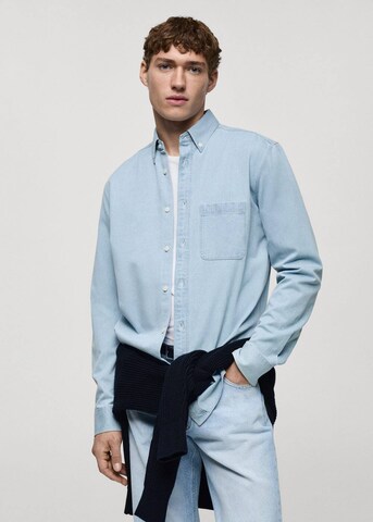MANGO MAN Regular fit Button Up Shirt in Blue: front