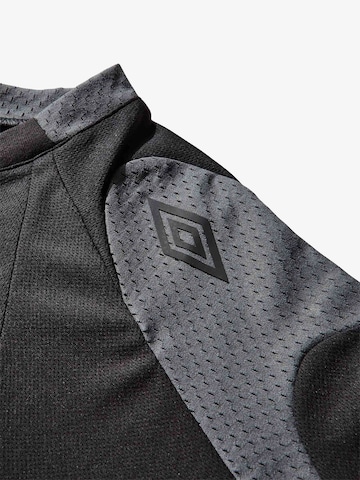 UMBRO T-Shirt in Schwarz