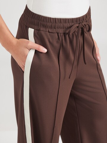 VILA Wide leg Pants 'VICLUA' in Brown