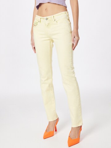 Coupe slim Pantalon DIESEL en jaune : devant