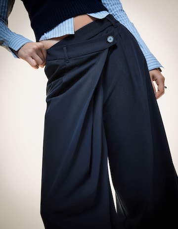 Bershka Wide leg Trousers in Blue