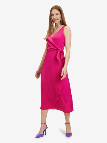 Vera Mont Evening Dress in Pink: front