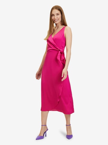 Vera Mont Evening Dress in Pink: front