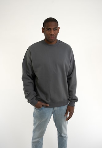 Johnny Urban Sweatshirt 'Carter Oversized' in Grau