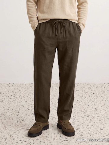 Loosefit Pantalon Trendyol en vert : devant