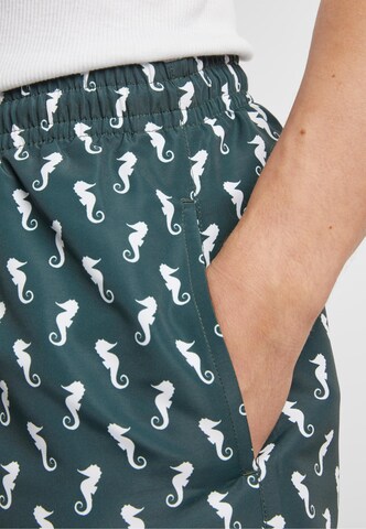Shorts de bain Urban Classics en vert