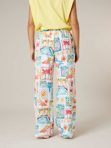 Loosefit Pantalon Deeluxe en mélange de couleurs