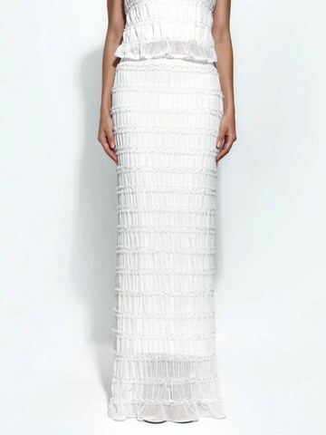 Hiccup Skirt in White: front