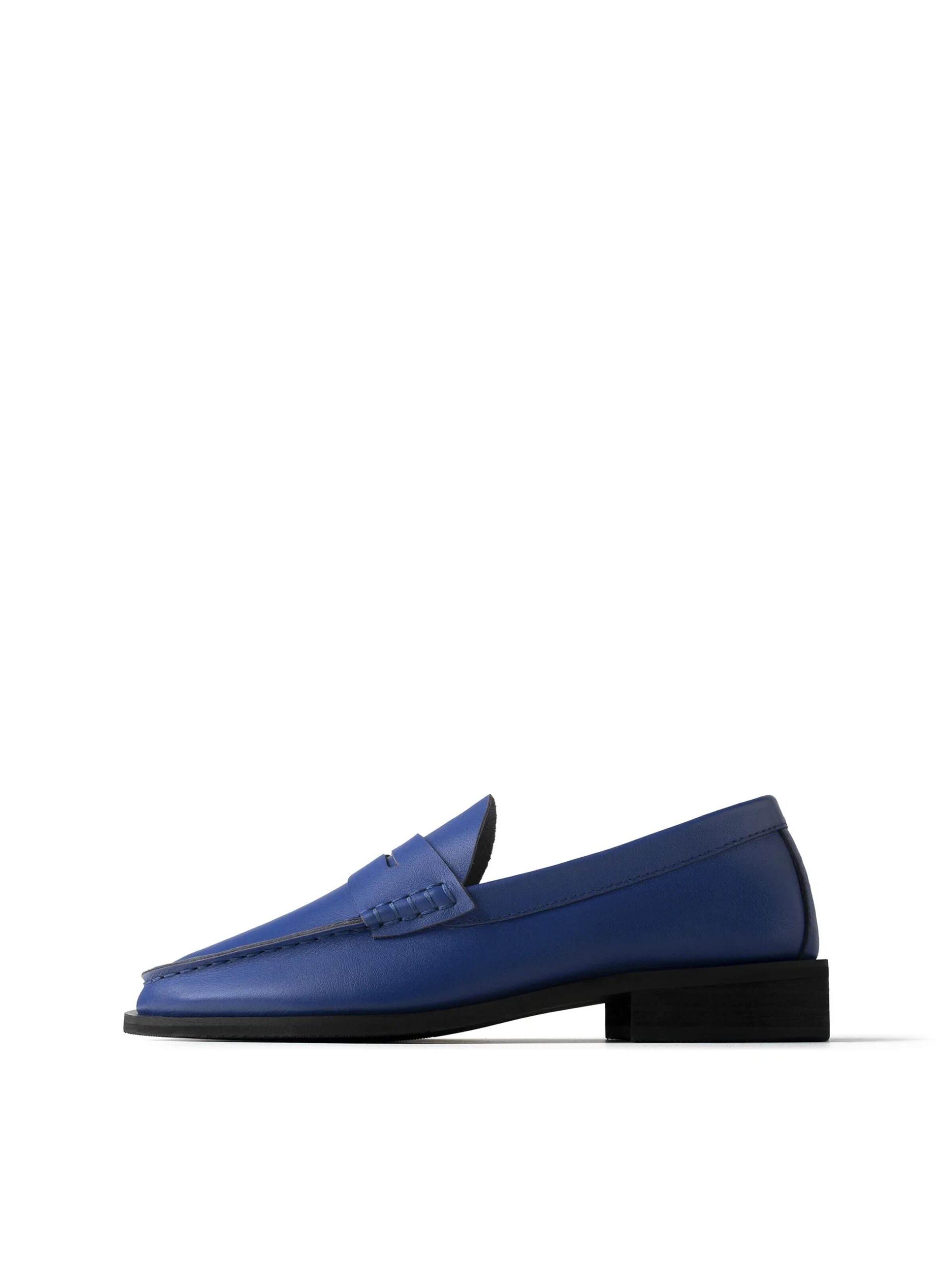 L37 HANDMADE SHOES Classic Flats 'TO MAKE IT EASIER' in Blue: front