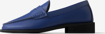 L37 HANDMADE SHOESSlip On cipele 'TO MAKE IT EASIER' - plava boja: prednji dio